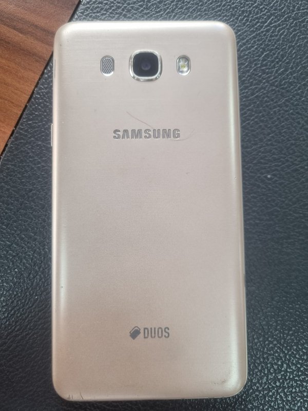 samsung j7